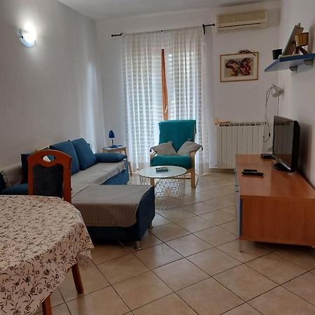 Apartments Graciela Pula Luaran gambar