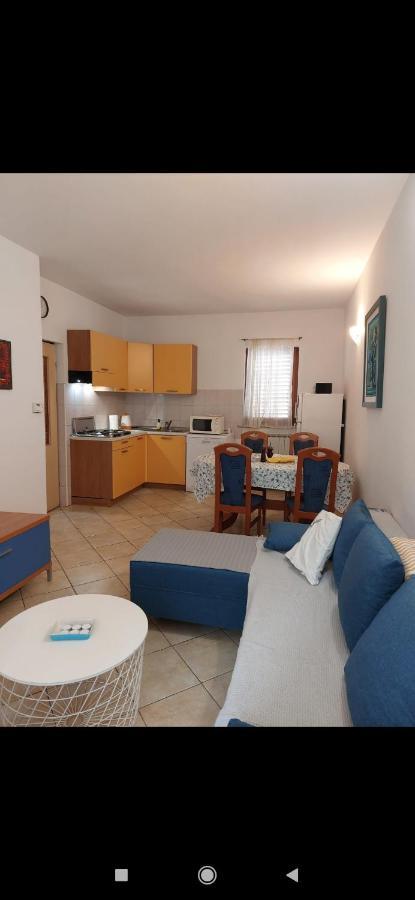 Apartments Graciela Pula Luaran gambar