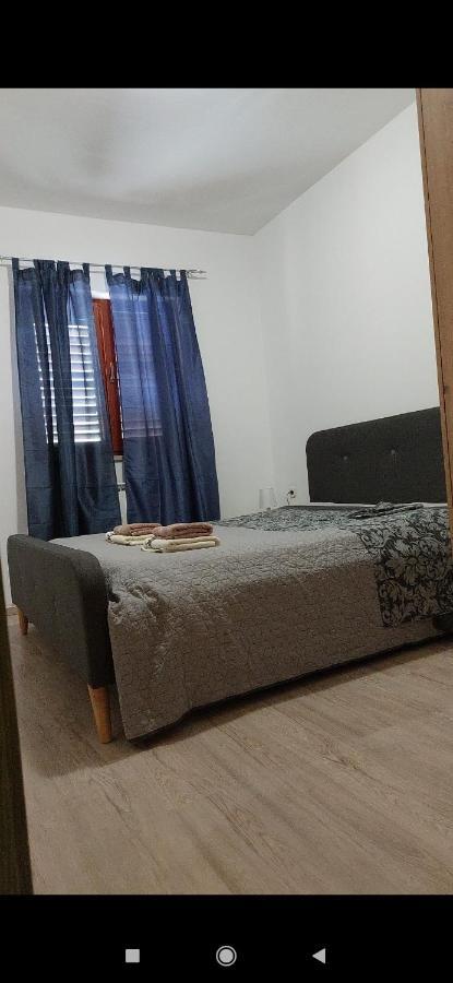 Apartments Graciela Pula Luaran gambar