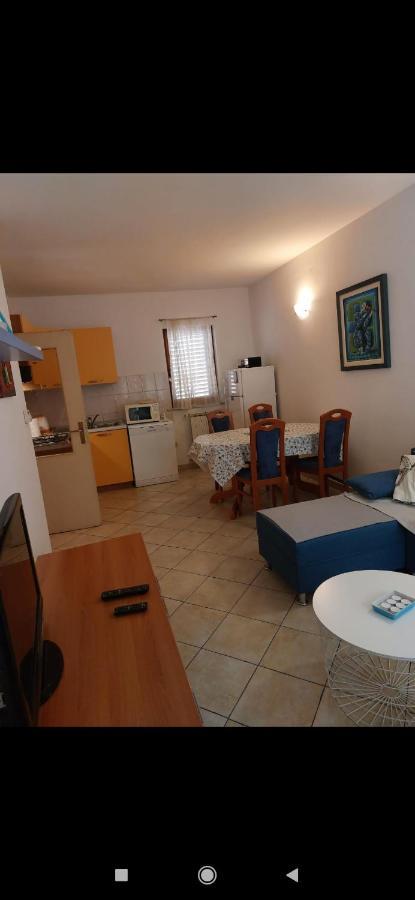 Apartments Graciela Pula Luaran gambar