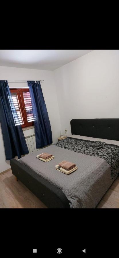 Apartments Graciela Pula Luaran gambar